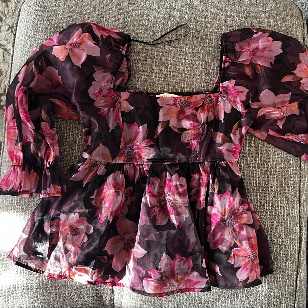 Floral blouse - Picture 8 of 8